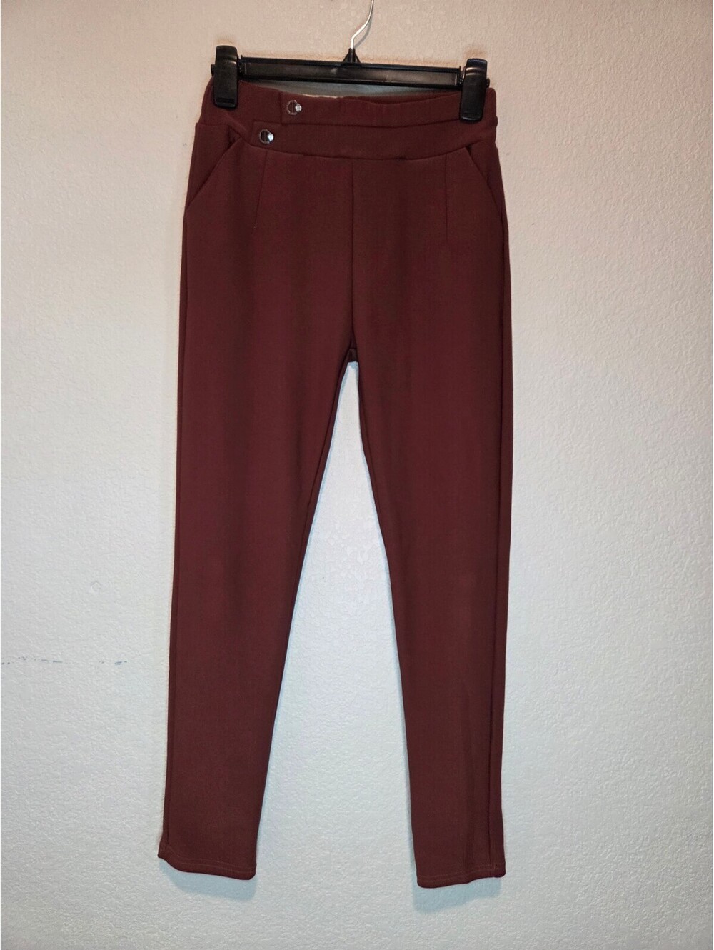 c-mode Women's Stretch Pants with Decorative Button